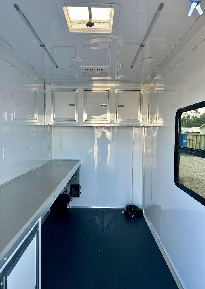 PSI-Fiber-Trailer-6x10-indoor